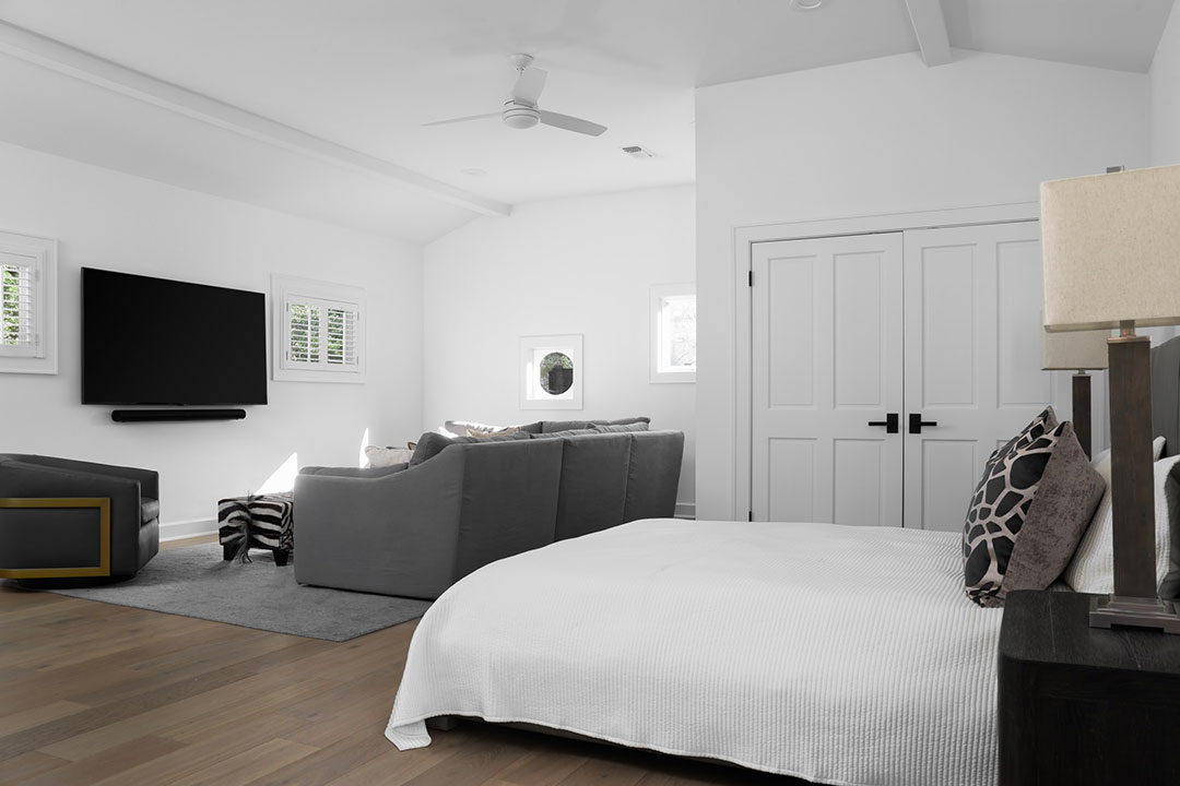 24 Warren Skaaren Austin Bedroom