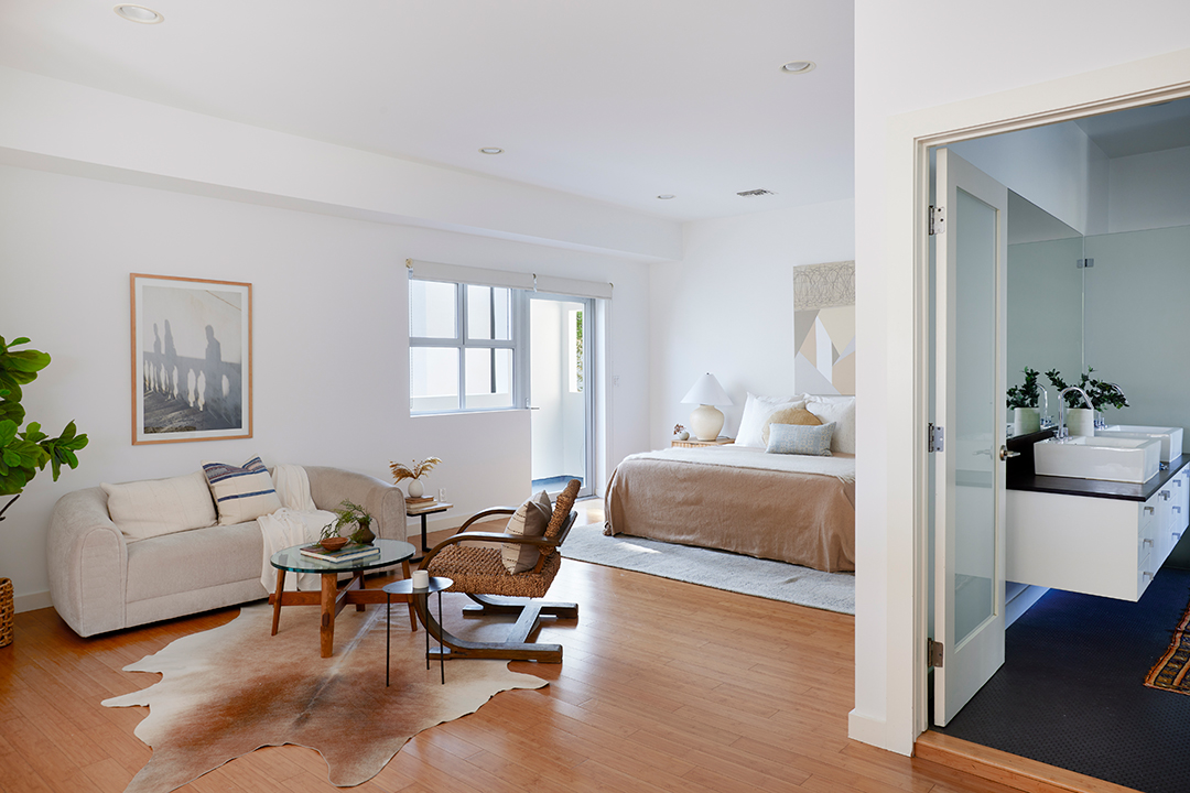 Yellowstone Actress Jen Landon Lists Her Artsy Minimalist Style Cali Spread U