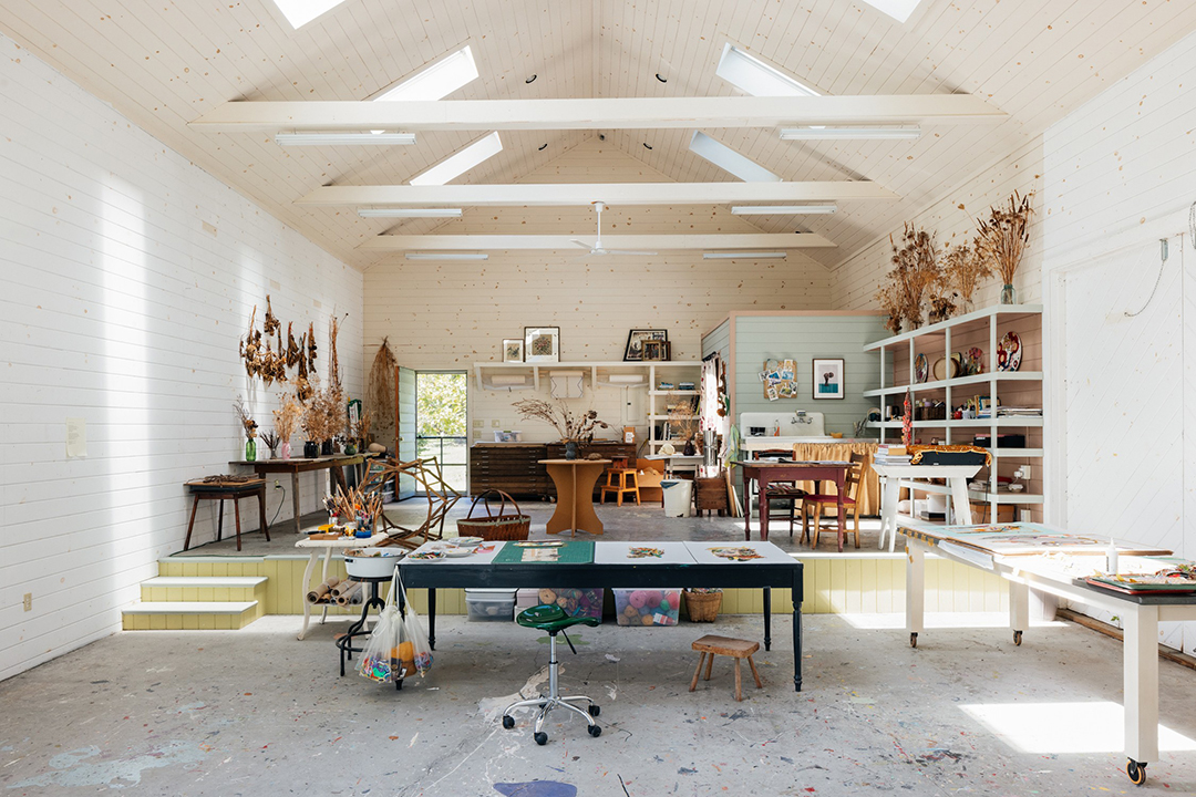 British Artists Gary Hume And Georgie Hopton List Lovely Upstate New York Compound 032