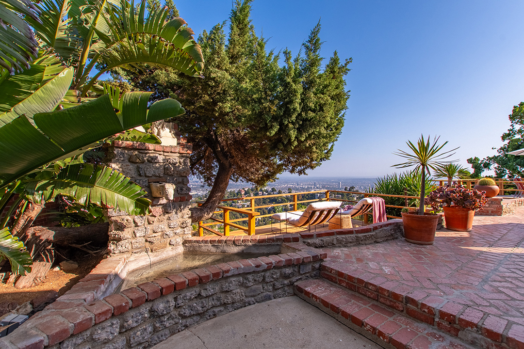 Laurel Canyon Compound With A Sweet Celebrity Pedigree Wants 2 6m Zzz