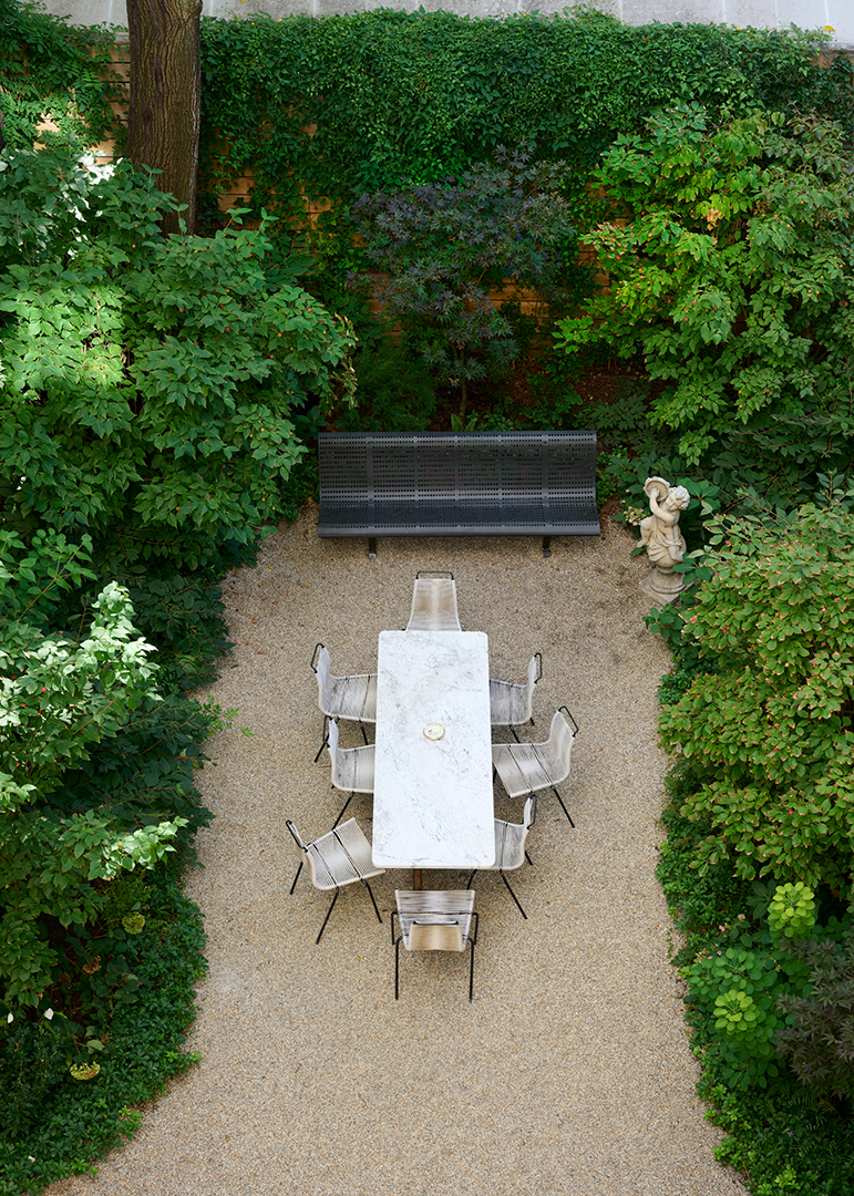 Design Powerhouses Cortney And Robert Novogratz List Their Whimsical Waverly Place Palace Ww 11