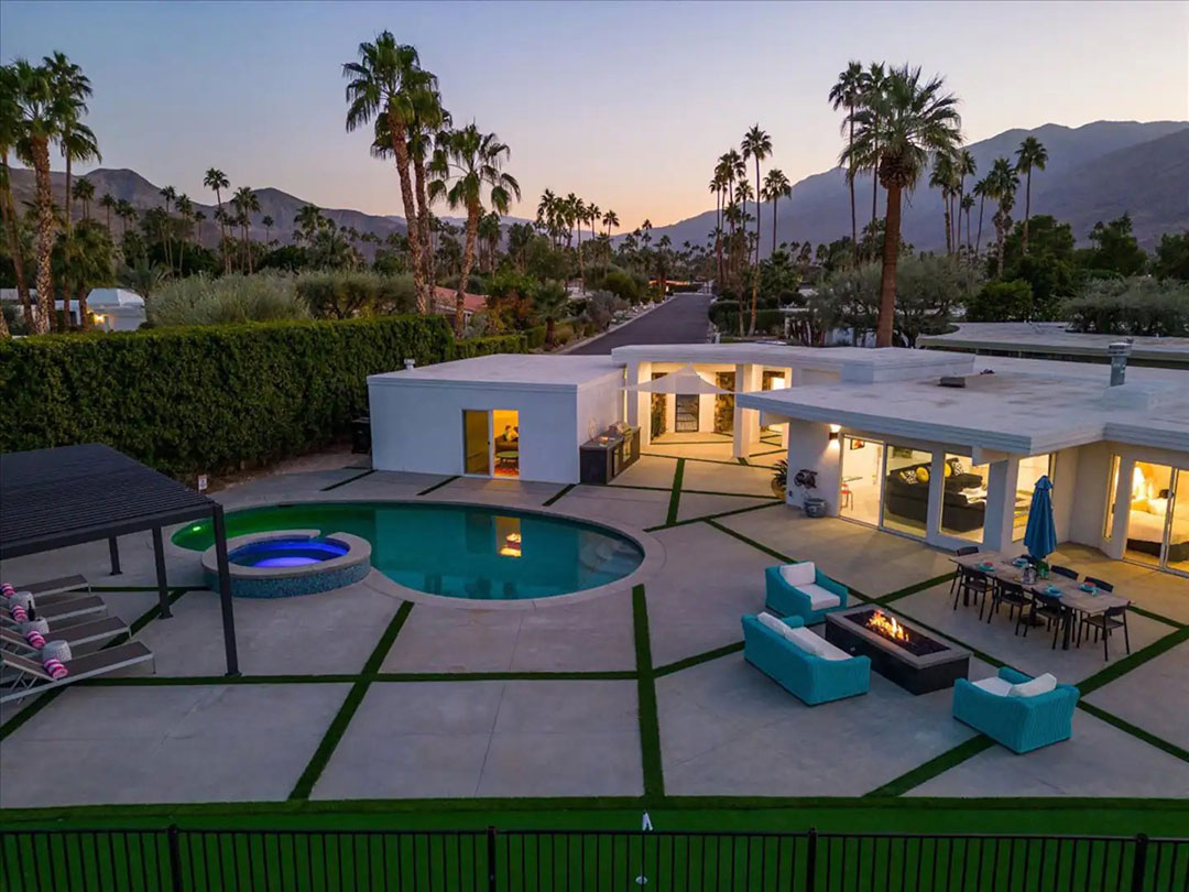 38 Palm Springs