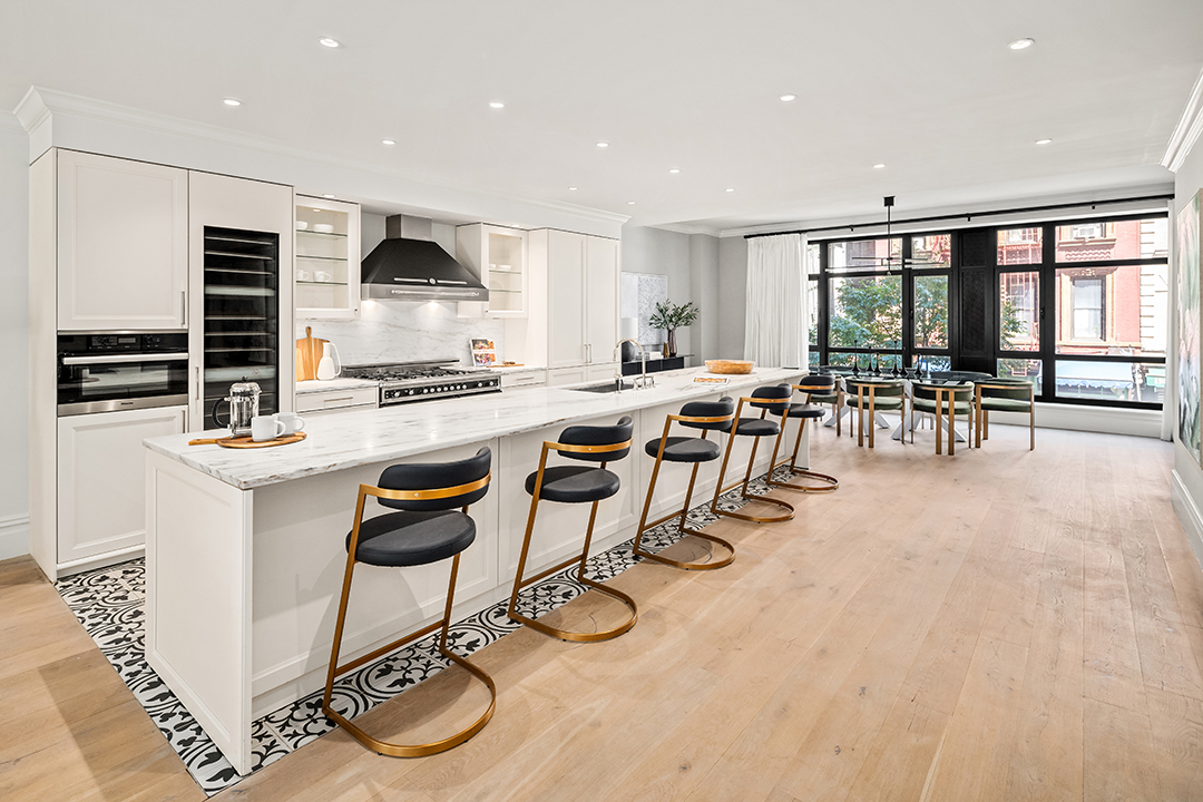 Joe Jonas Lists Nyc Aparment H