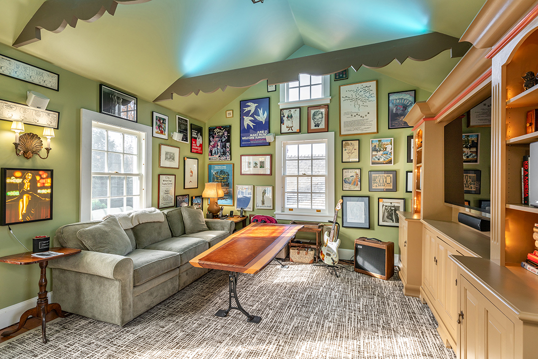 Late Musician Stephen Sondheim Longtime Connecticut Home Lists Family Room2