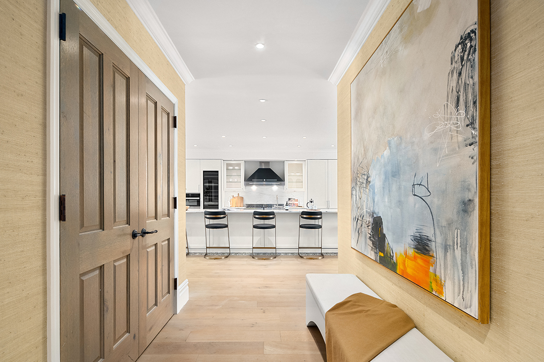 Joe Jonas Lists Nyc Aparment T