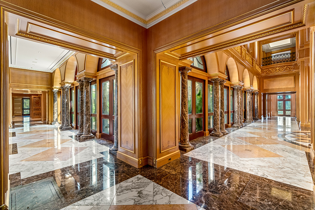 Tour A Shiny 25m Las Vegas Estate With 10 Interconnected Buildings C