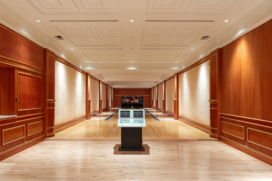 Tour A Shiny 25m Las Vegas Estate With 10 Interconnected Buildings W