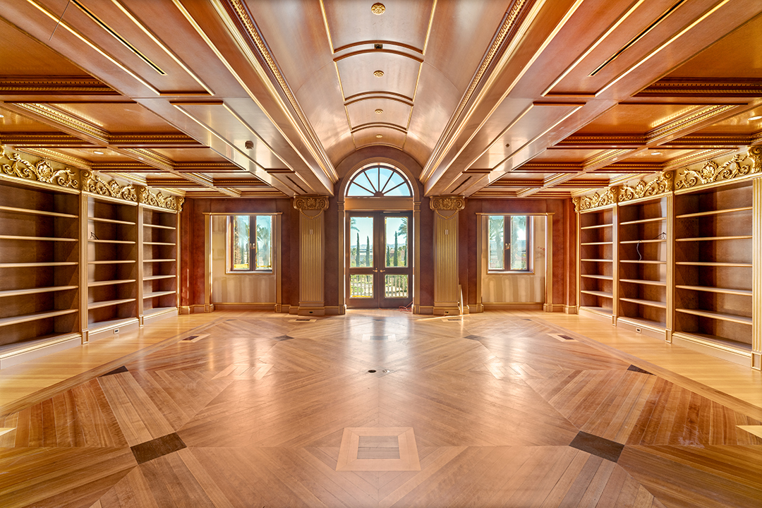 Tour A Shiny 25m Las Vegas Estate With 10 Interconnected Buildings M