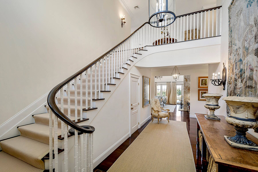 Designer Nancy Corzine Lists The Classic Bridgehampton Beauty She Built For 10m F