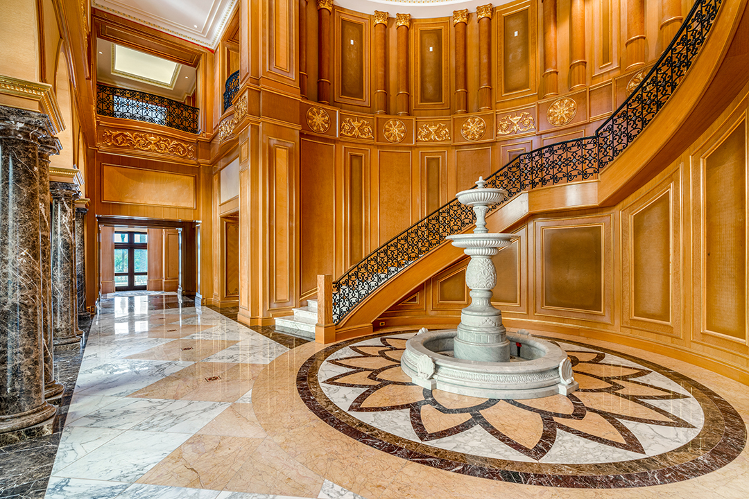 Tour A Shiny 25m Las Vegas Estate With 10 Interconnected Buildings I