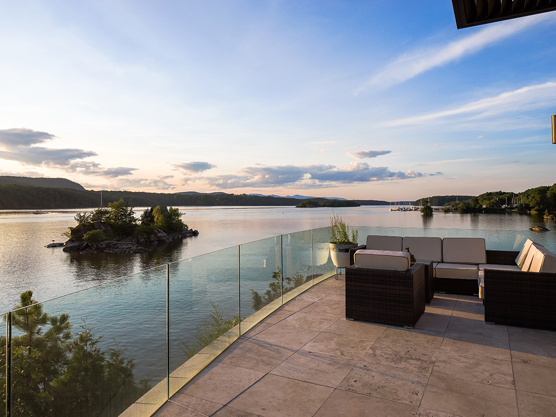 Explore A Surprising 25m Architectural Stunner Perched Right On The Hudson River X