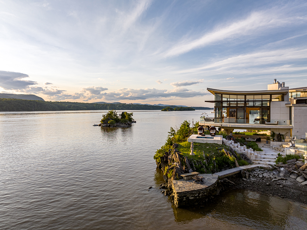 Explore A Surprising 25m Architectural Stunner Perched Right On The Hudson River Z