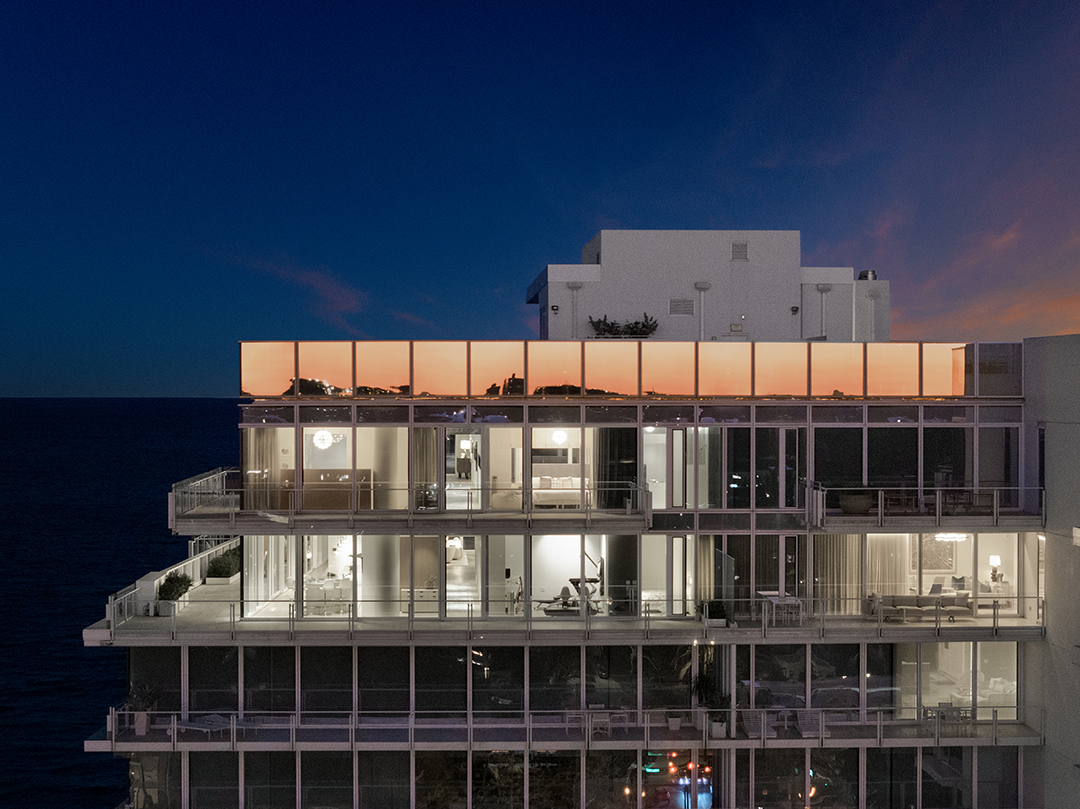 Step Inside A Fancy 55m Four Seasons Penthouse In Florida Aerial Evening 4