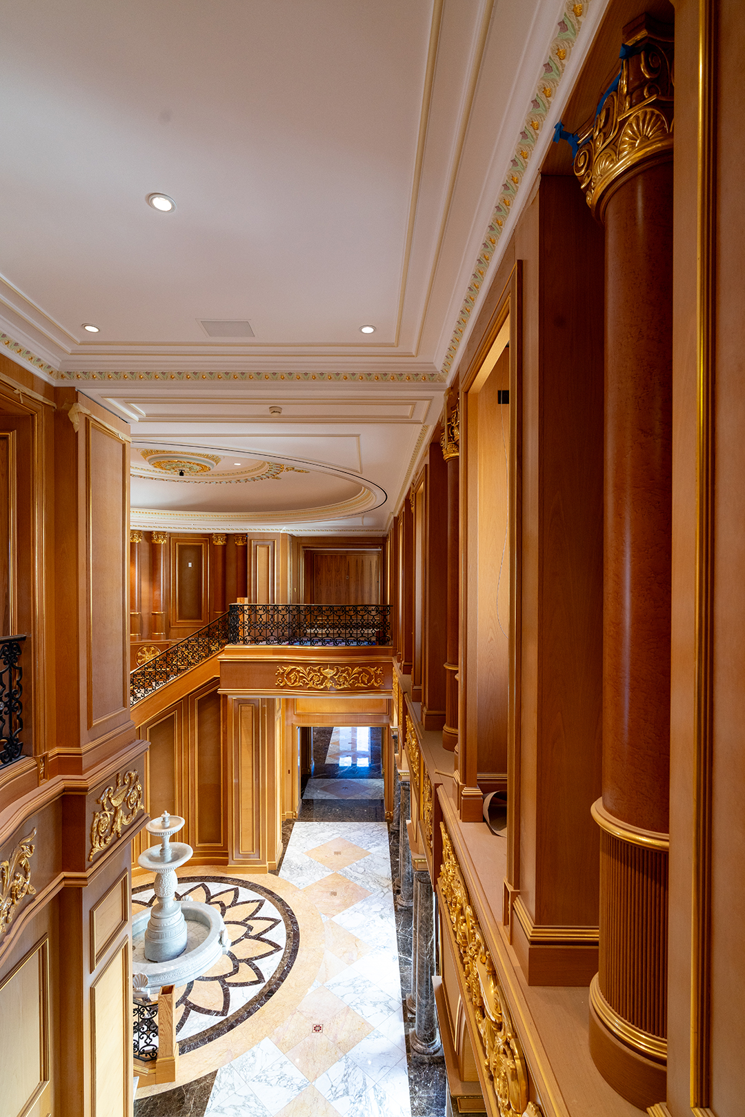 Tour A Shiny 25m Las Vegas Estate With 10 Interconnected Buildings Mm