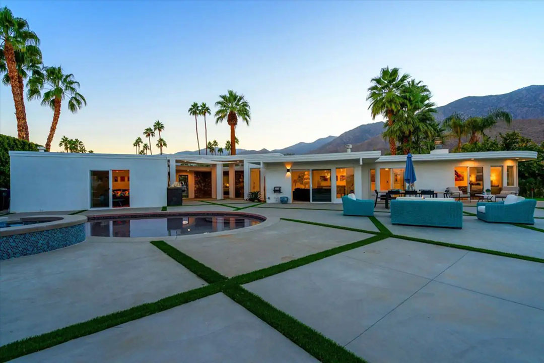 31 Palm Springs