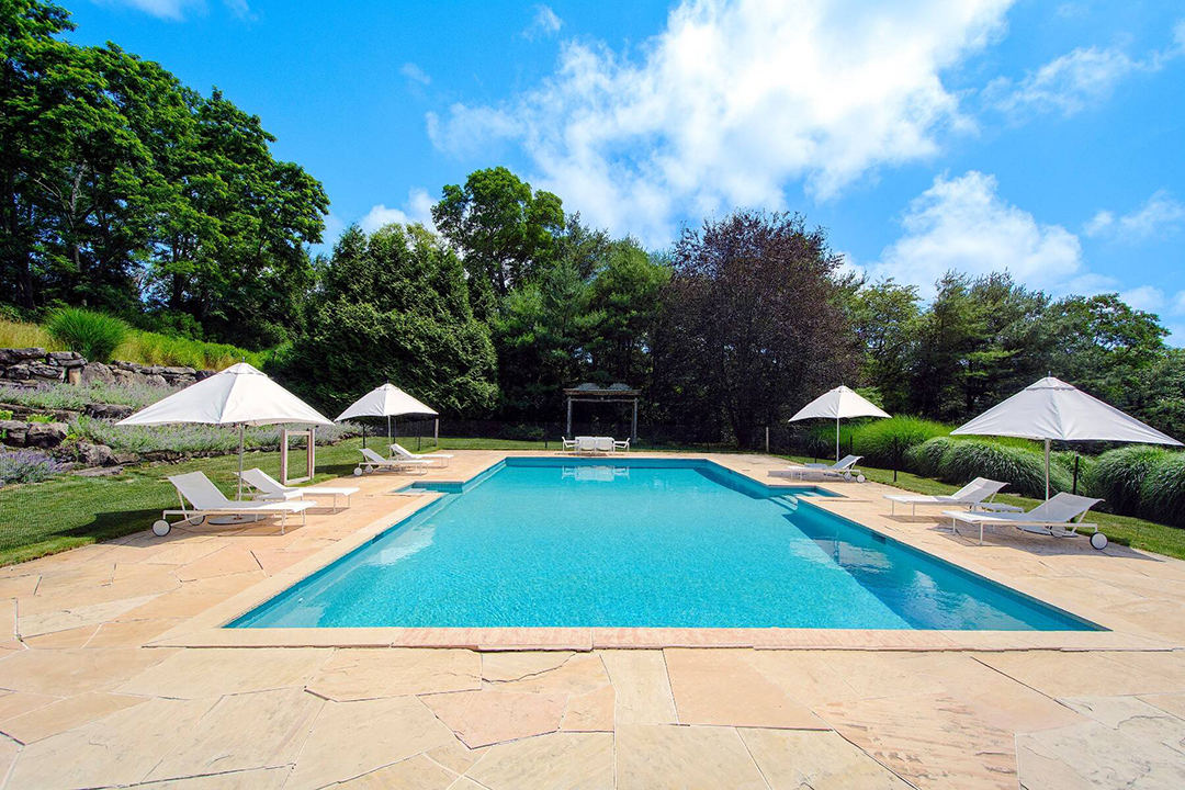 Designer Nancy Corzine Lists The Classic Bridgehampton Beauty She Built For 10m A Bbb