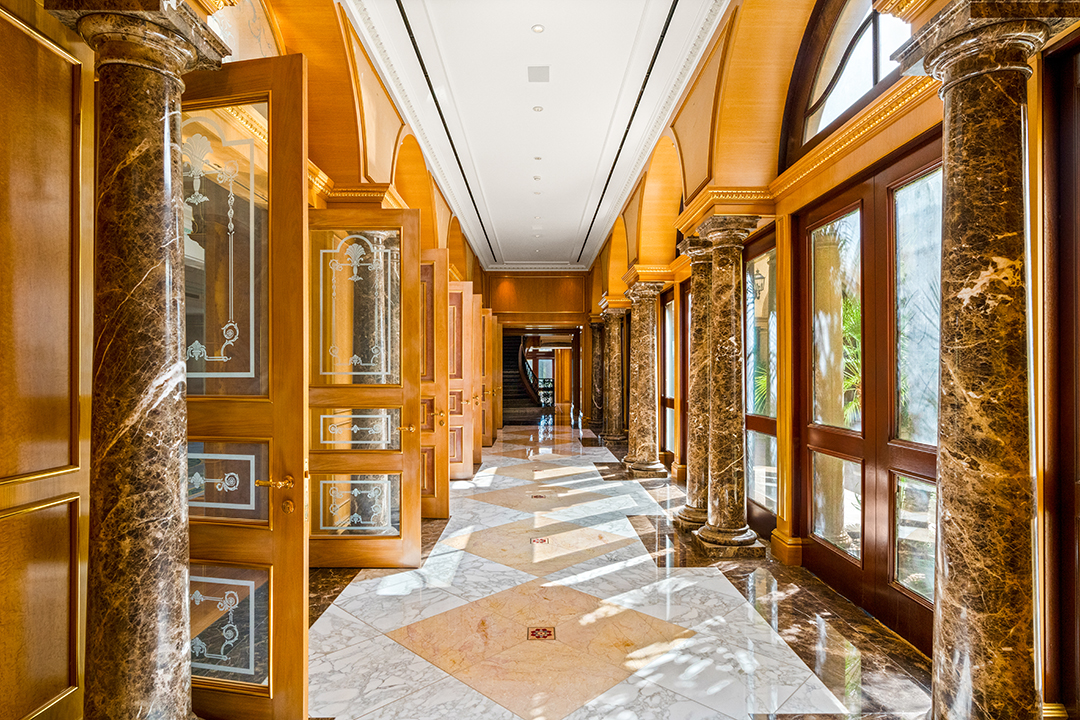 Tour A Shiny 25m Las Vegas Estate With 10 Interconnected Buildings D