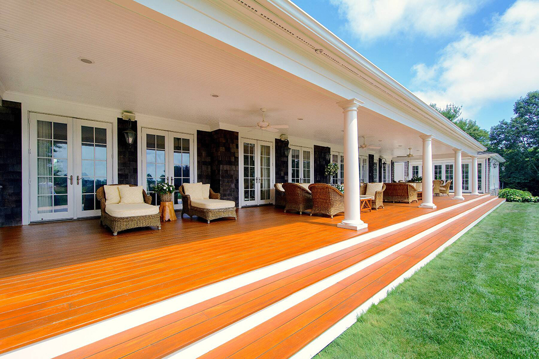 Designer Nancy Corzine Lists The Classic Bridgehampton Beauty She Built For 10m A Yy