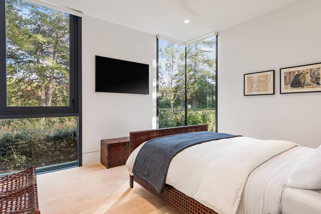 Architect Lynne Breslin Seeks 12m For The Marvelous Hamptons Modern She Created For Herself P