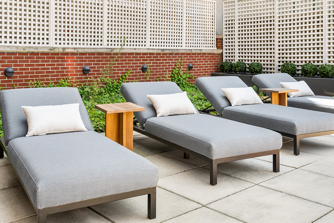 Joe Jonas Lists Nyc Aparment W