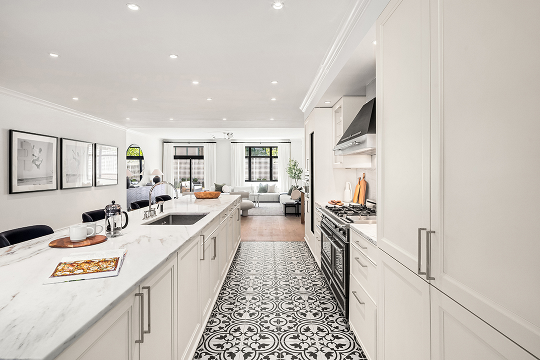 Joe Jonas Lists Nyc Aparment E