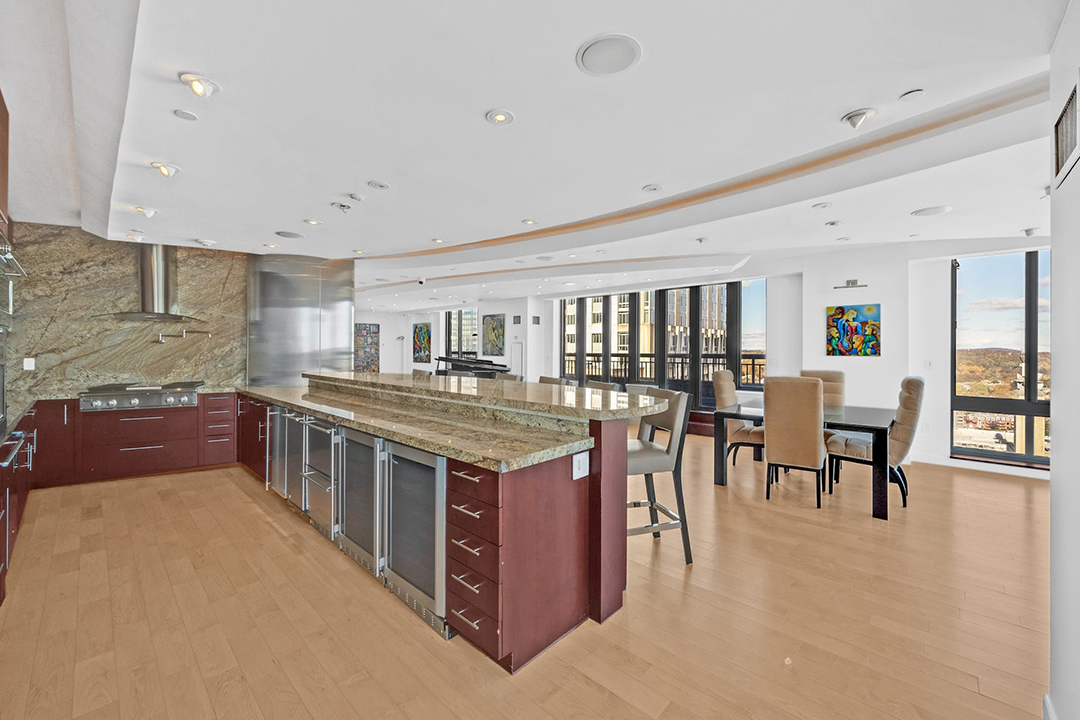 Former Yankees Star Bernie Williams Puts White Plains Condo On The Market D
