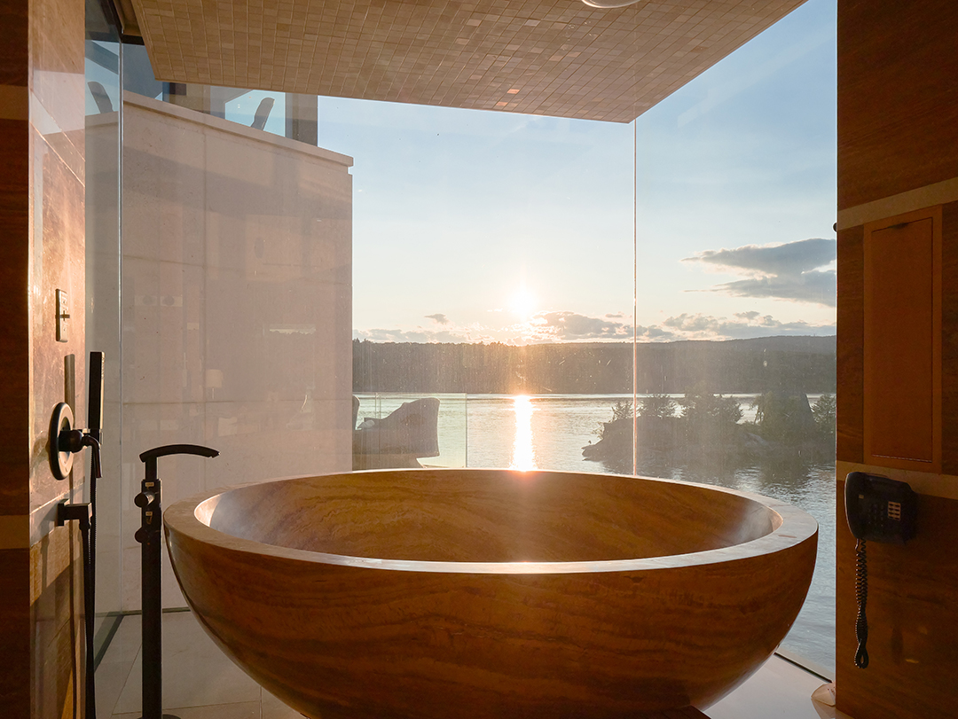 Explore A Surprising 25m Architectural Stunner Perched Right On The Hudson River K