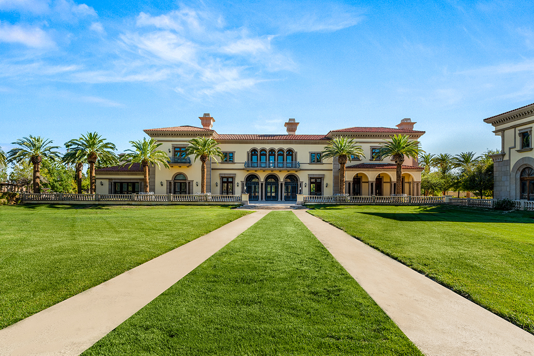 Tour A Shiny 25m Las Vegas Estate With 10 Interconnected Buildings Y