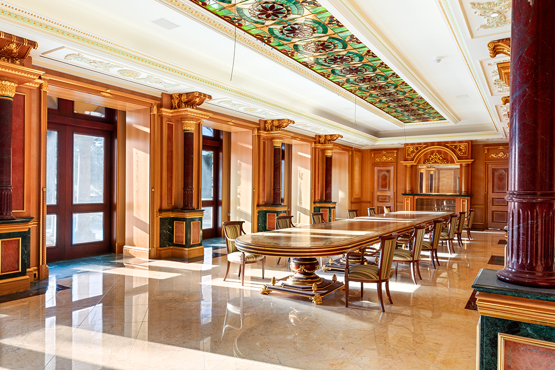 Tour A Shiny 25m Las Vegas Estate With 10 Interconnected Buildings G