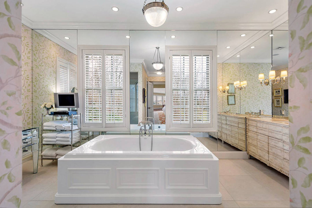 Designer Nancy Corzine Lists The Classic Bridgehampton Beauty She Built For 10m U