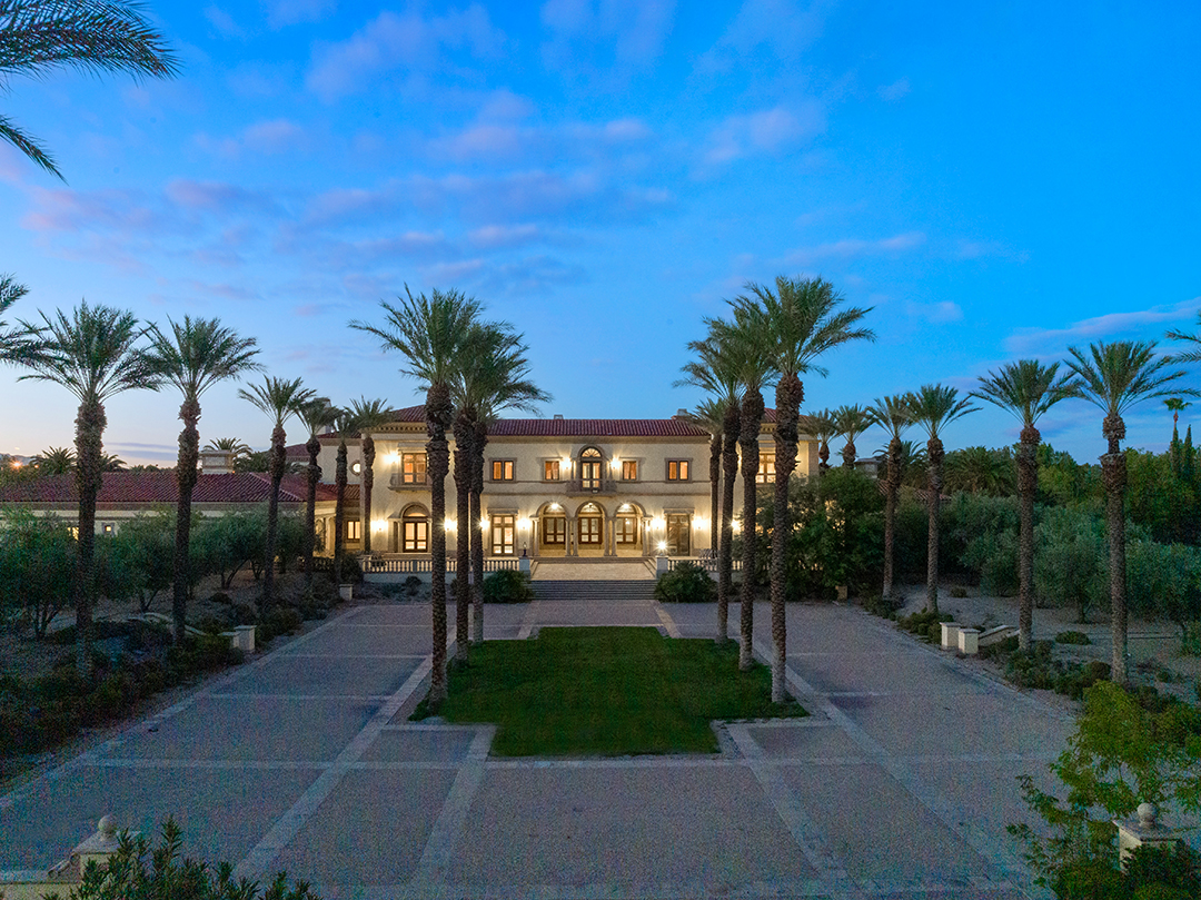 Tour A Shiny 25m Las Vegas Estate With 10 Interconnected Buildings Cc