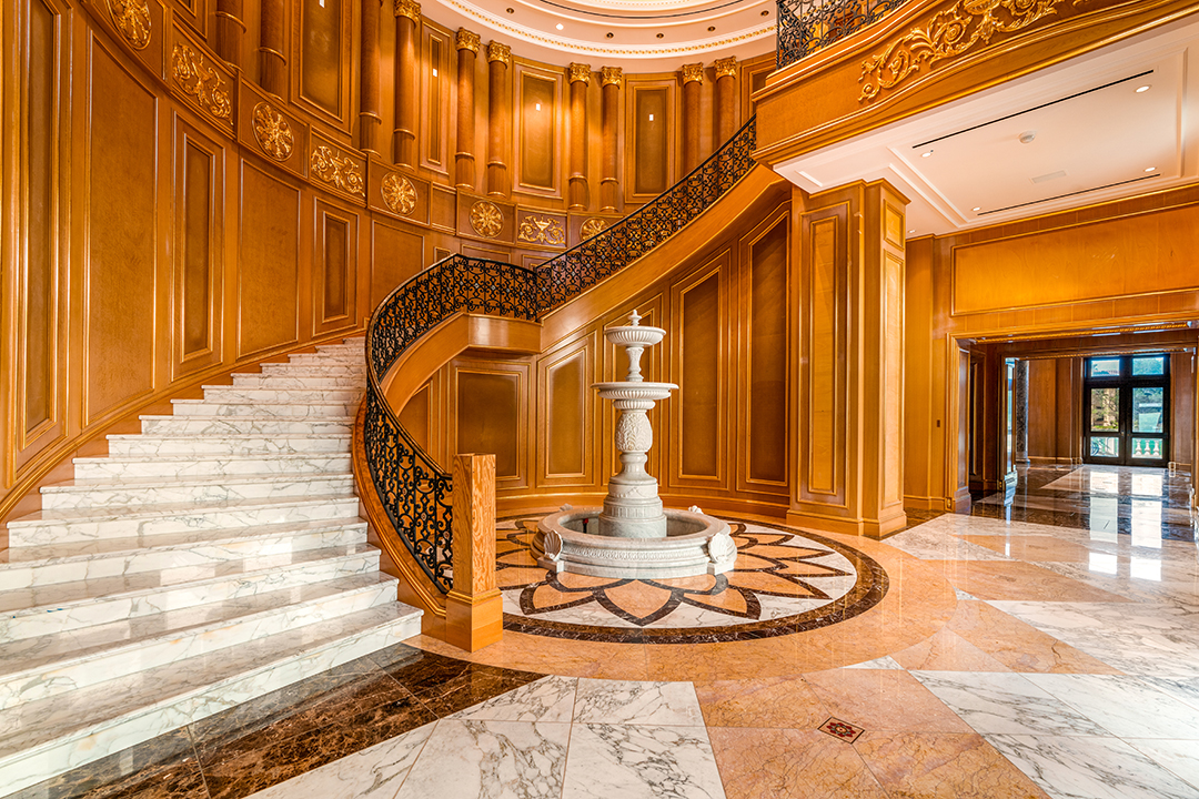 Tour A Shiny 25m Las Vegas Estate With 10 Interconnected Buildings H