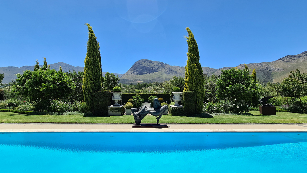 Captivating South Africa Villa With An Established Olive Orchard And Vineyard Wants 5 25m Pool Main 1