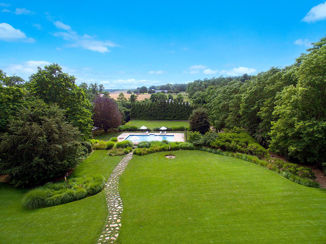 Designer Nancy Corzine Lists The Classic Bridgehampton Beauty She Built For 10m A Bb