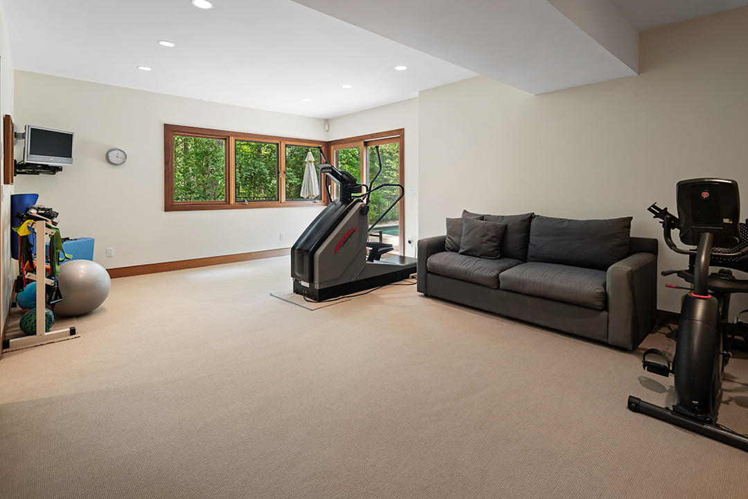 Explore A Prestigious New Canaan Modern Currently In Contract 26 Exercise Area In Walk Out Ll