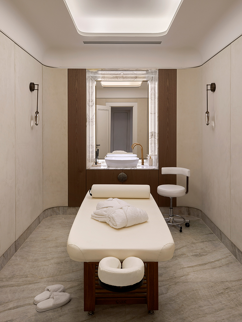 Chairman Of A Uk Football Club Lists London Mansion For Nearly 100m Dd 33p 0842