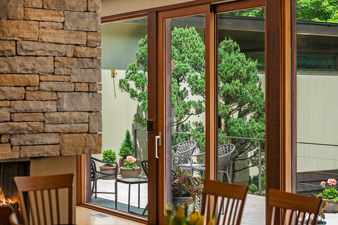 Explore A Prestigious New Canaan Modern Currently In Contract 32