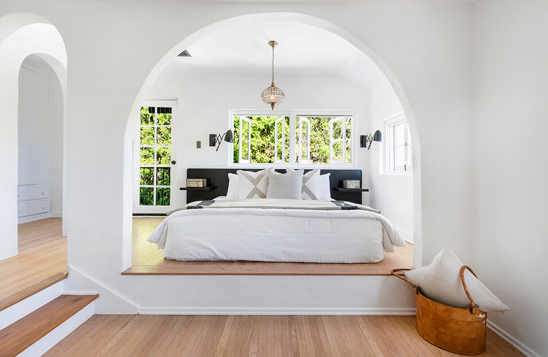 New On The Market An Old Hollywood Horror Film Directors Gorgeous Former L A Home P