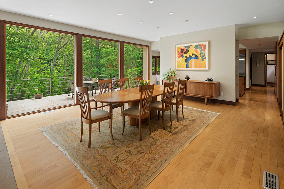 Explore A Prestigious New Canaan Modern Currently In Contract 13 Dining Rm With View To Rear
