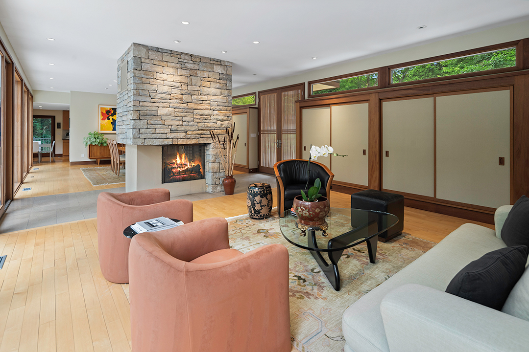Explore A Prestigious New Canaan Modern Currently In Contract 12 B Living Room
