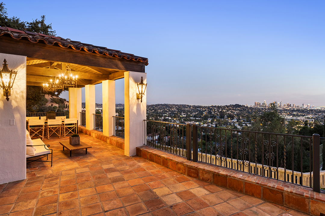 New On The Market An Old Hollywood Horror Film Directors Gorgeous Former L A Home Zz