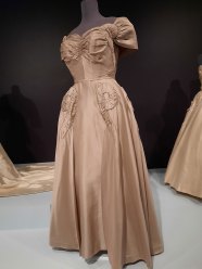 A Look Back At Dresses Designed By Ann Lowe Cottages Gardens