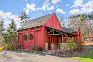 A Countryside Greenwich Estate Once Featured in CTC&G Looks for $7.9M