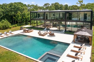 This One-of-a-Kind Modern in East Hampton Wants $550K from Memorial Day to Labor Day
