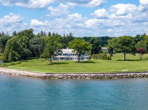 Marlo Thomas and Phil Donahue’s Former Westport Mansion Seeks $27.5M