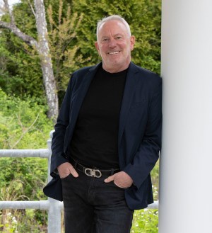 Meet Showbiz Mogul Turned Hamptons Agent James Blueweiss of Brown Harris Stevens