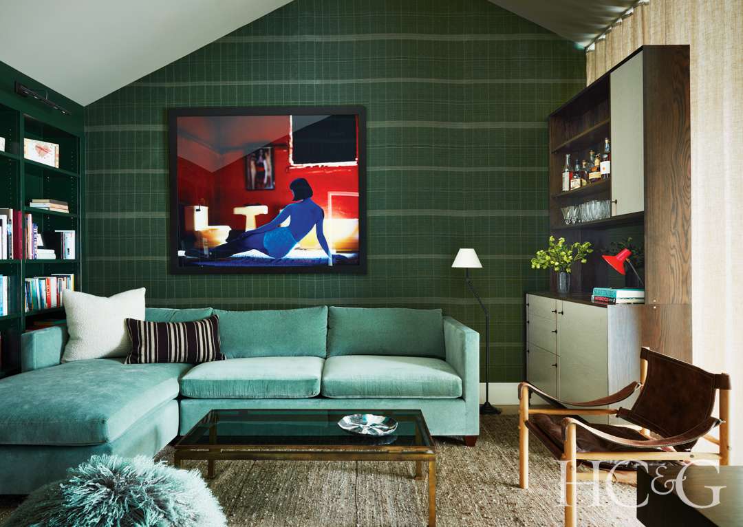 Amagansett home's modern sitting area