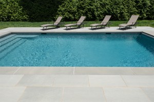 3 Outdoor Spaces That Dazzle with a Beautiful Blend of Porcelain and Natural Stone