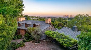 Late Fashion Photographer Melvin Sokolsky’s Beverly Hills Home Is Up for Sale
