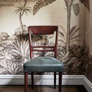 Tour a Tailored Apartment in a Pre-War Building on Park Avenue